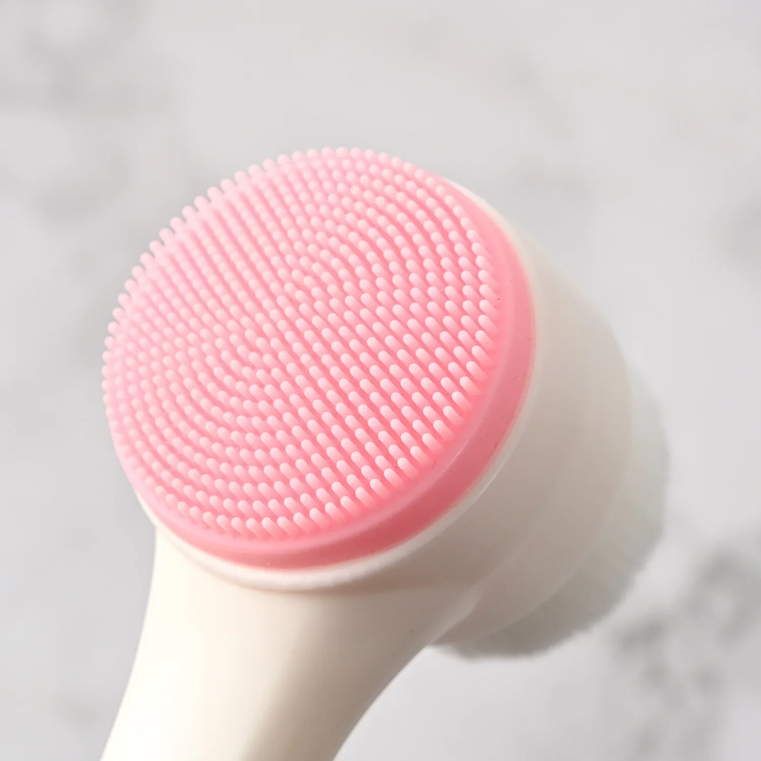 シリコンフェイシャルクレンジングブラシハンドマッサージ,ディ - Silicone Face Scrubber Electric のレビューと価格